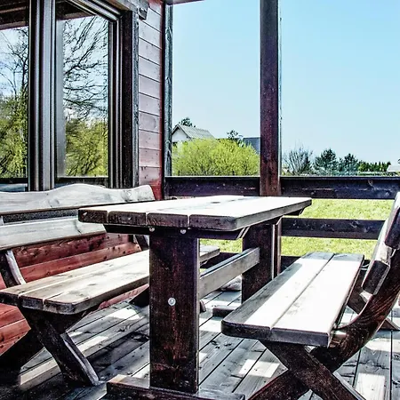 2 Bedroom Amazing In Mielenko